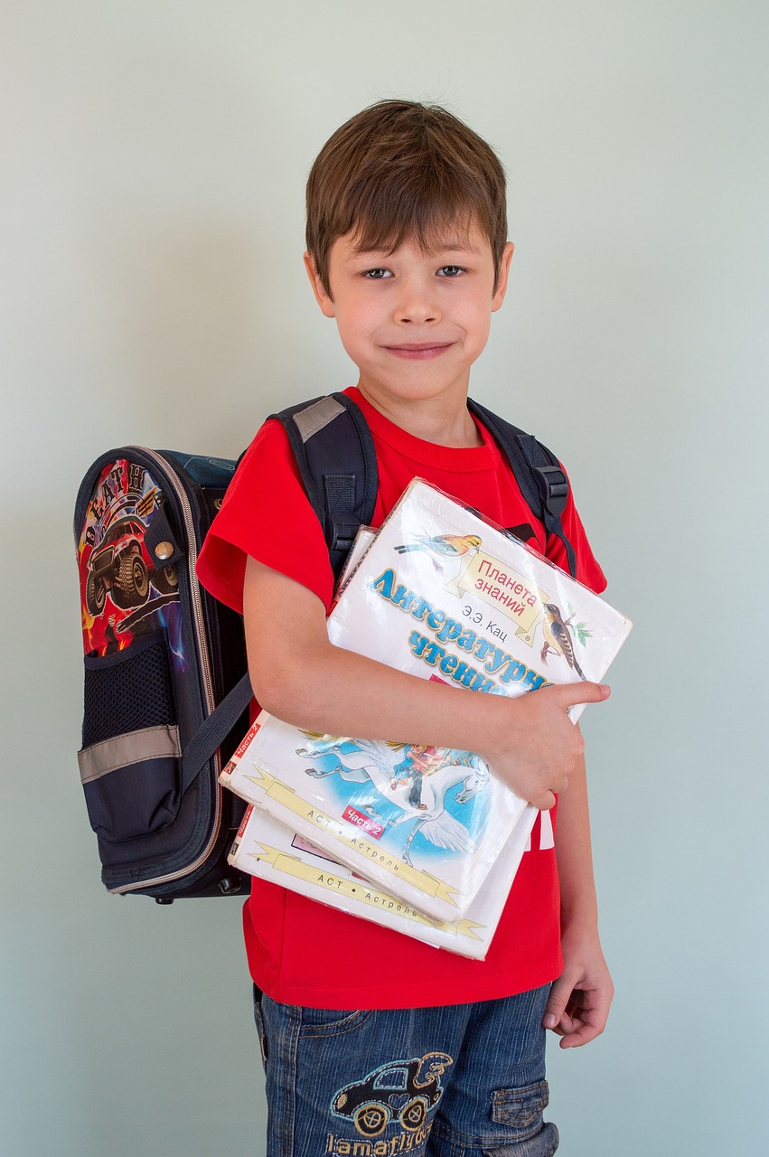 NIÑO MOCHILA